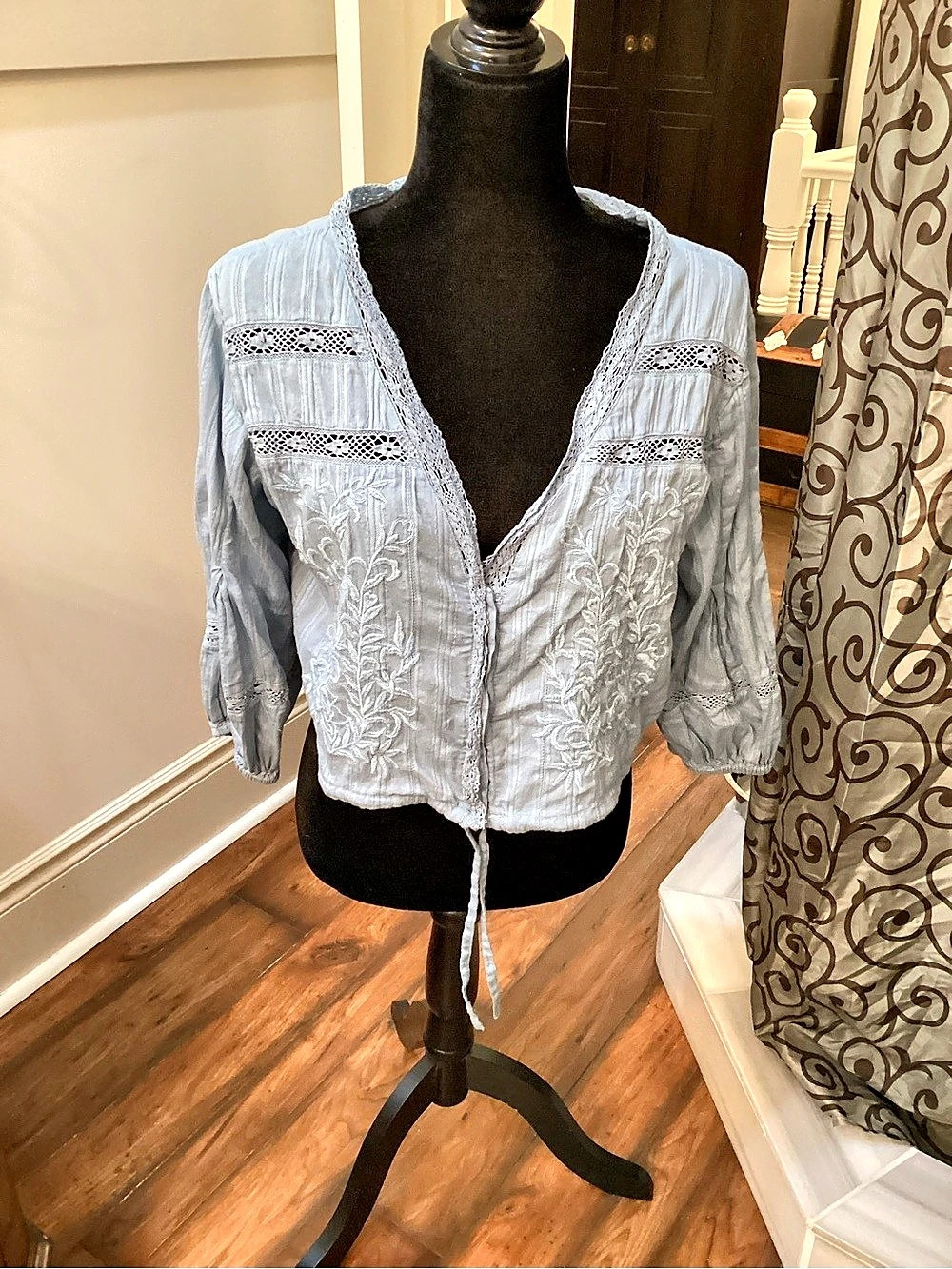 Free People Floral Embroidered Blouse Size Small